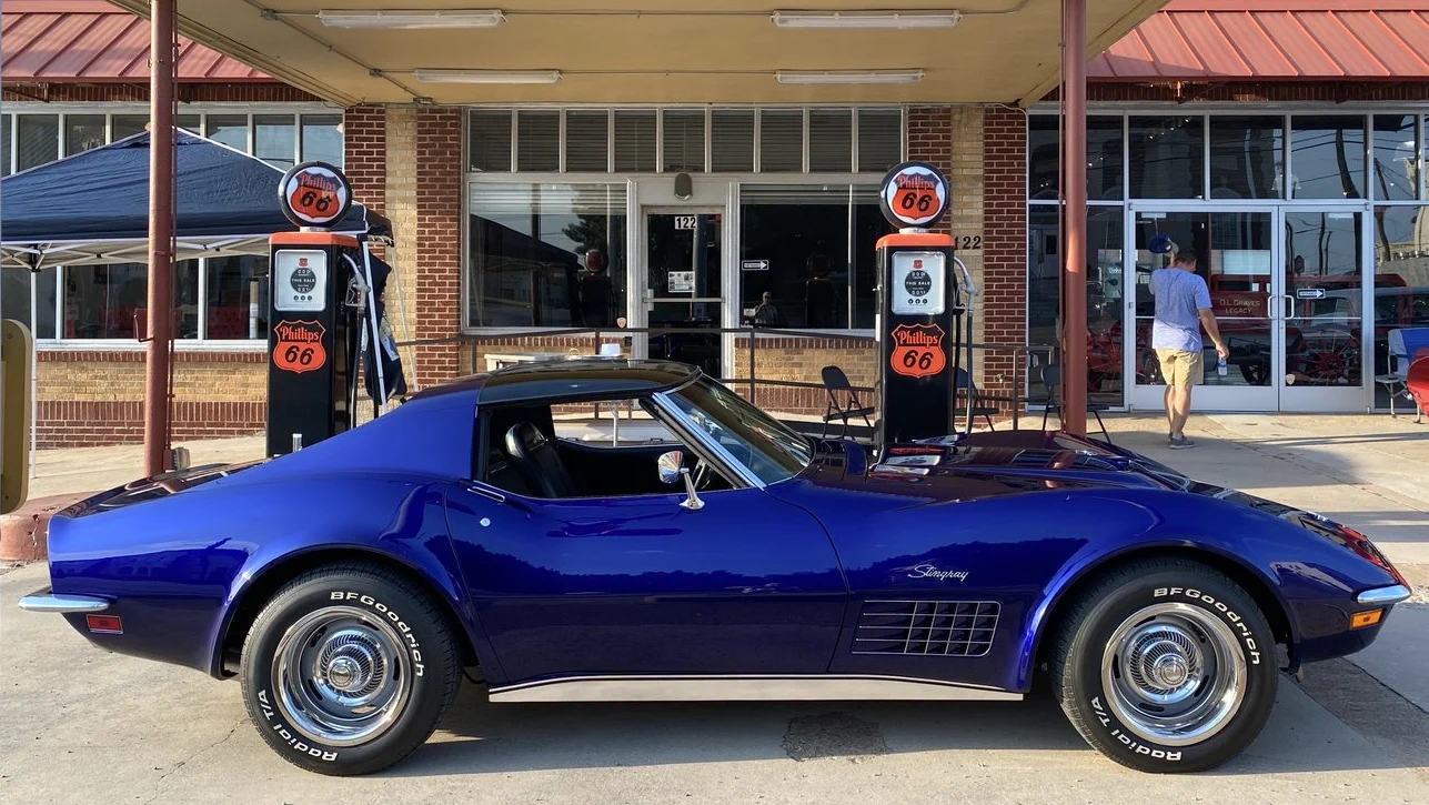 Click to Enlarge-Esc to Close Corvette Generations/C3/C3 1970-72 Blue craig Corvette.webp